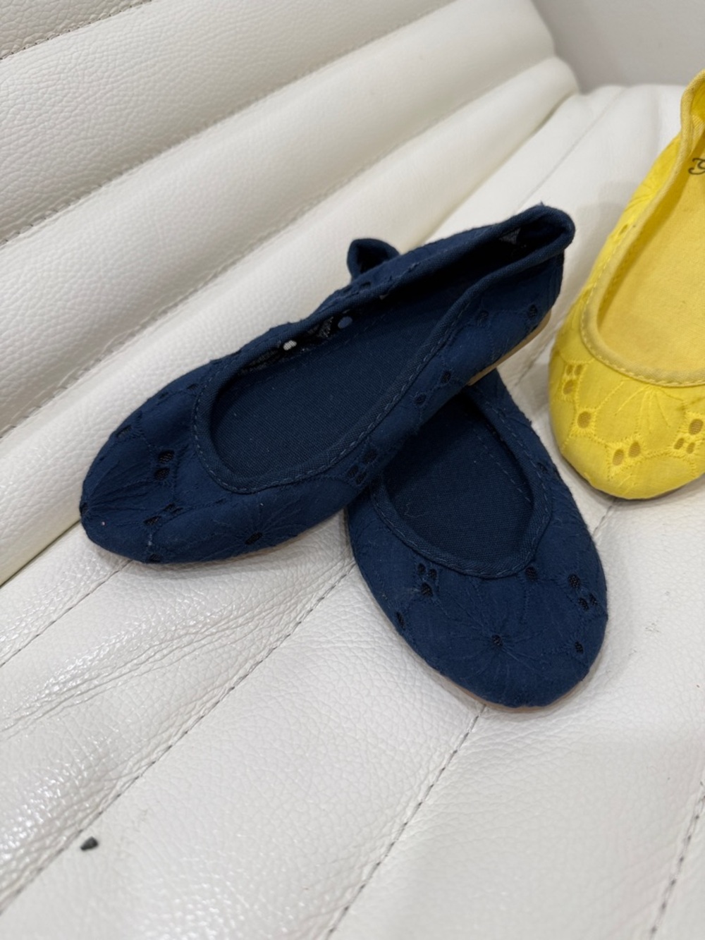 GAP Girls Lace Ballet Flats - Yellow and Navy - Picture 3 of 6
